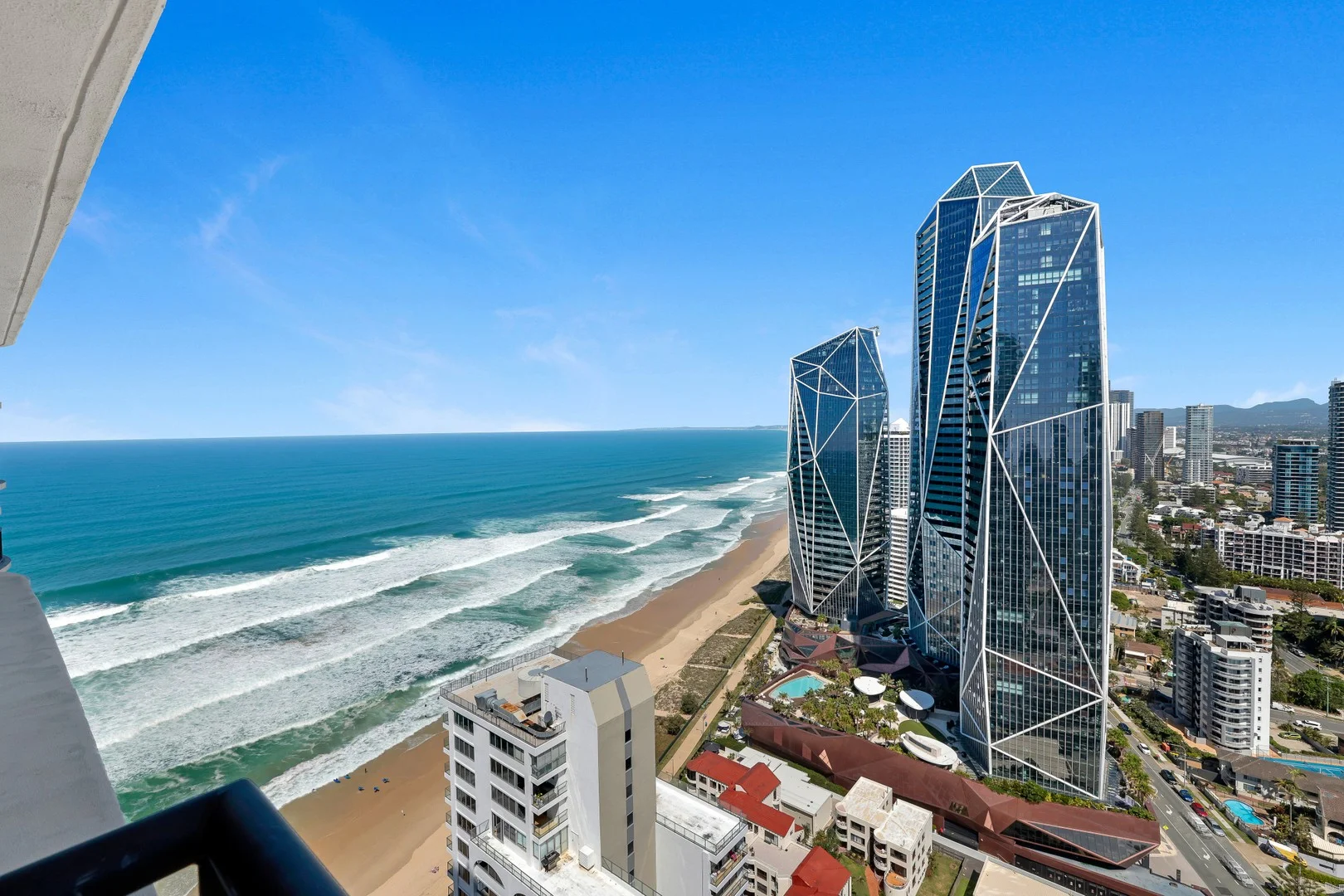 35F/4 Old Burleigh Road, Surfers Paradise QLD 4217