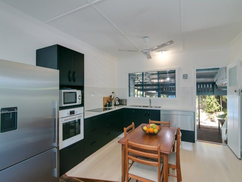 2/7 Aeroglen Drive, Aeroglen QLD 4870, Image 0