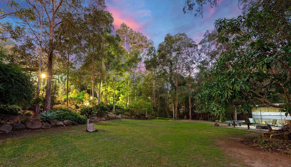7 Edenderry Court, Eatons Hill QLD 4037, Image 1
