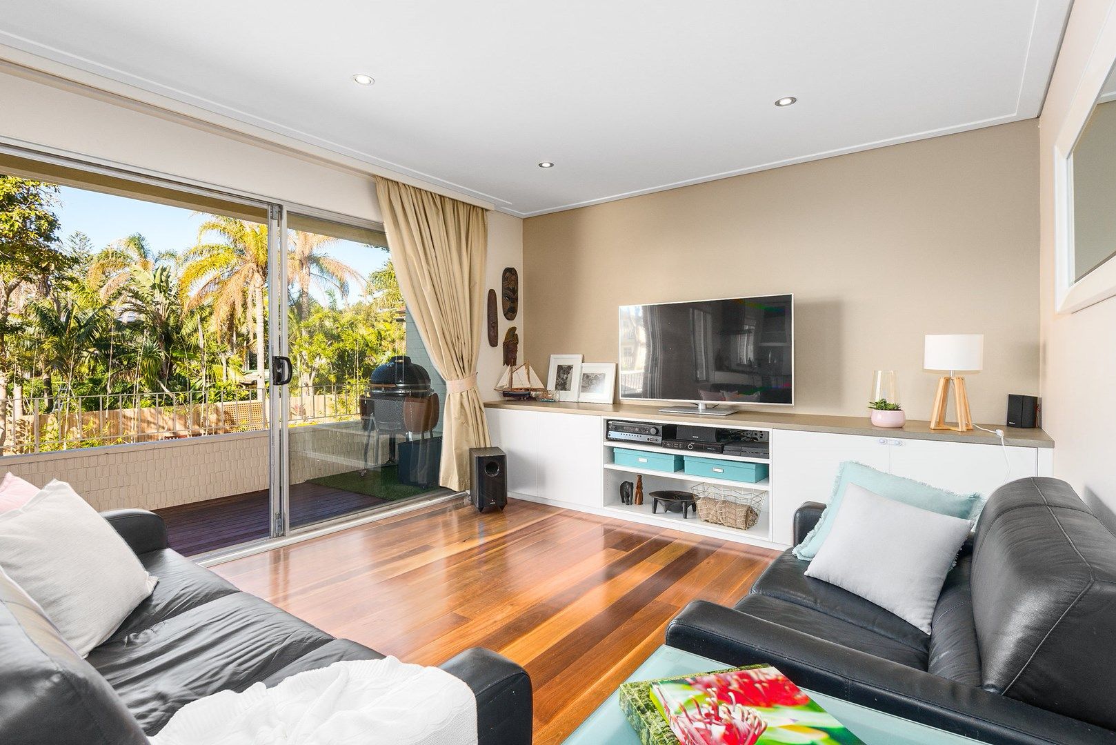 9/22 Seabeach Avenue, Mona Vale NSW 2103, Image 2