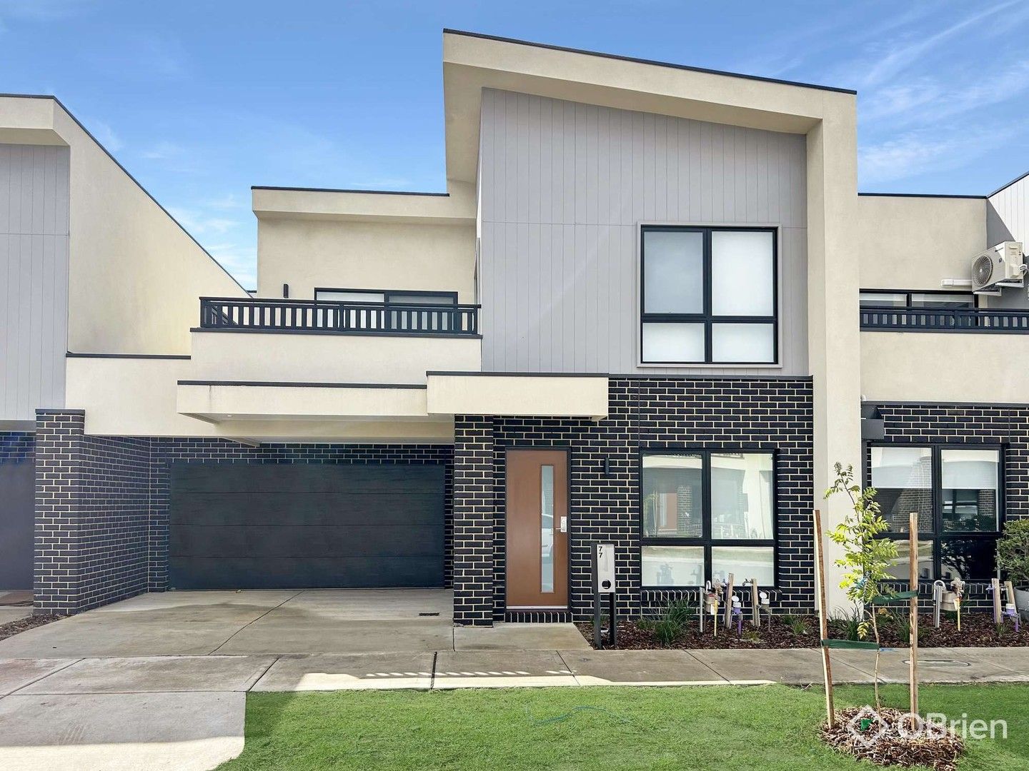 4 bedrooms Townhouse in 77 Fusion Circuit CRANBOURNE WEST VIC, 3977