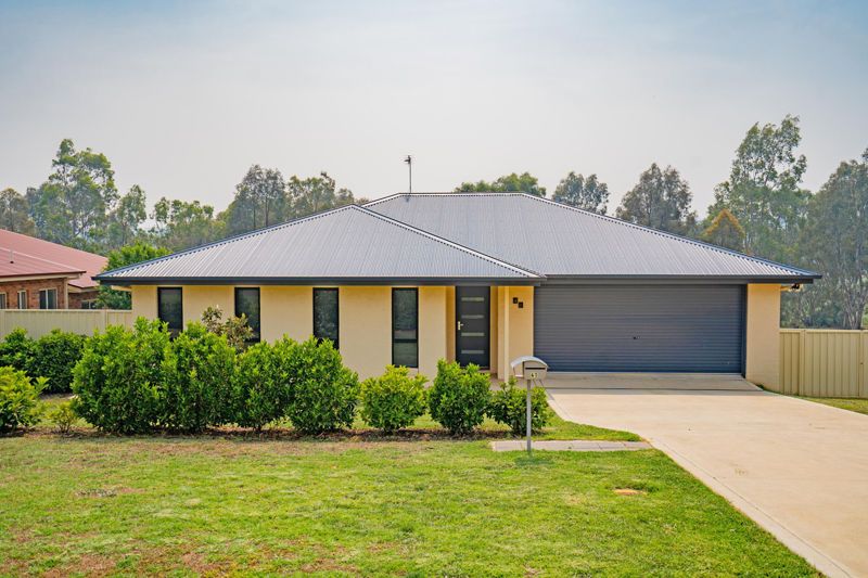 41 John Potts Dr, Junee NSW 2663, Image 0