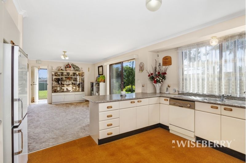 21 Clarkson Lane, Lake Haven NSW 2263, Image 2