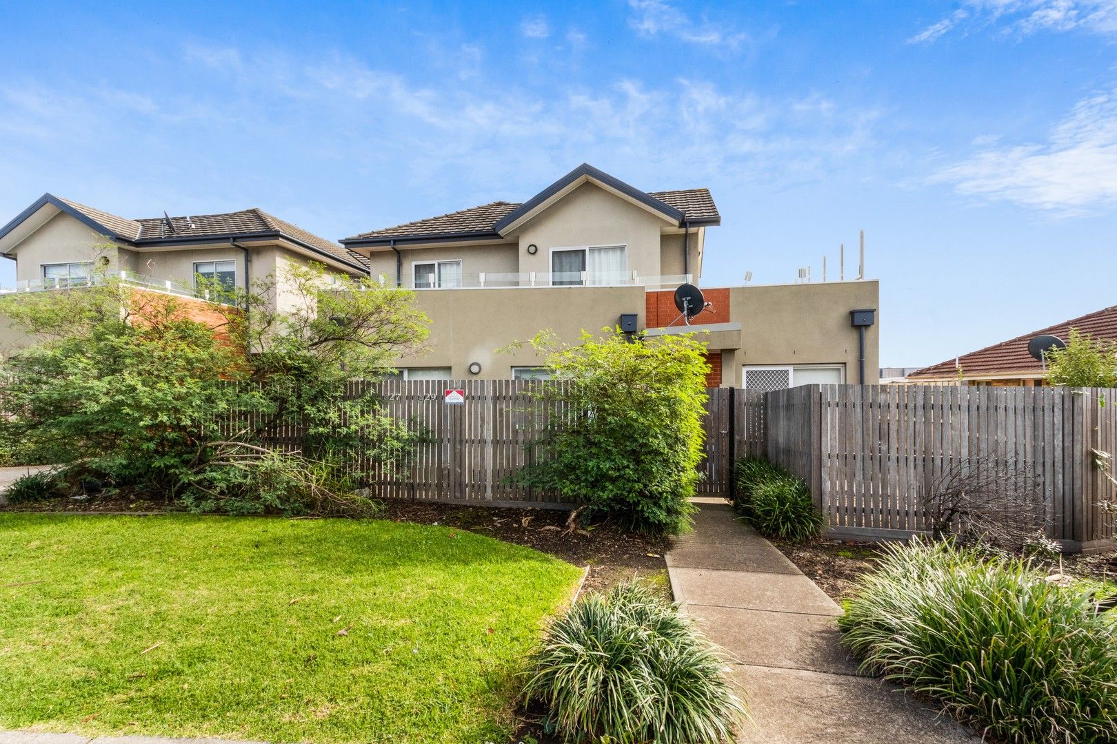 8/827 Plenty Road, Reservoir VIC 3073 Domain