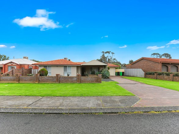 23 Young Street, Harvey WA 6220