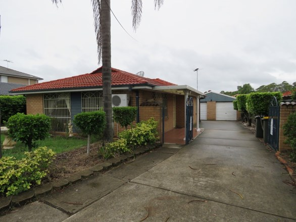 18 Brahma Close, Bossley Park NSW 2176