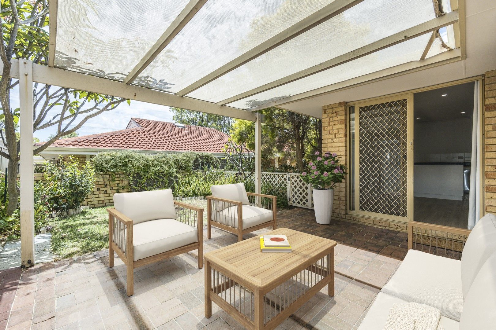 3 bedrooms Villa in 46B & C Colin Rd SCARBOROUGH WA, 6019