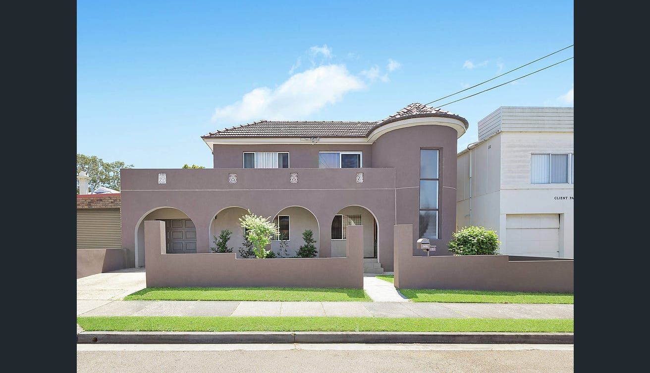 4 bedrooms House in 1 Torwood Street SANS SOUCI NSW, 2219