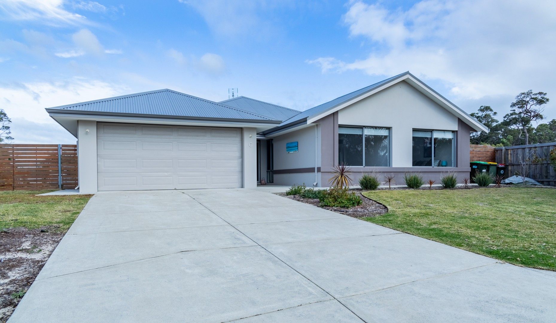 4 bedrooms House in 6 Goodwine Way COWARAMUP WA, 6284