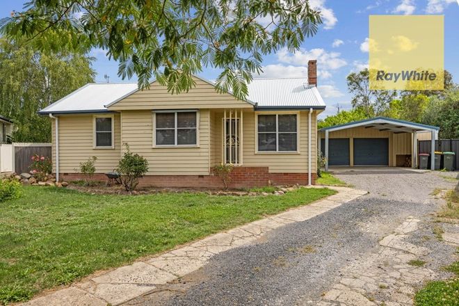Picture of 10 Tara Place, GOULBURN NSW 2580
