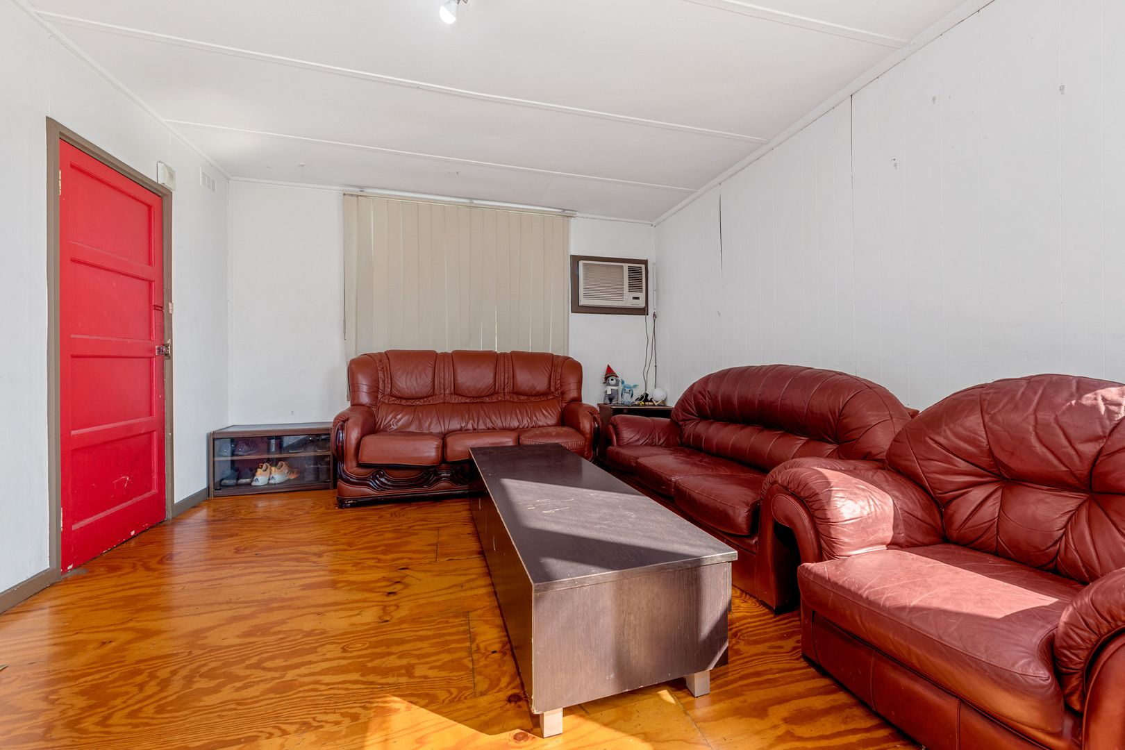 94 Couch Street, Sunshine VIC 3020, Image 2