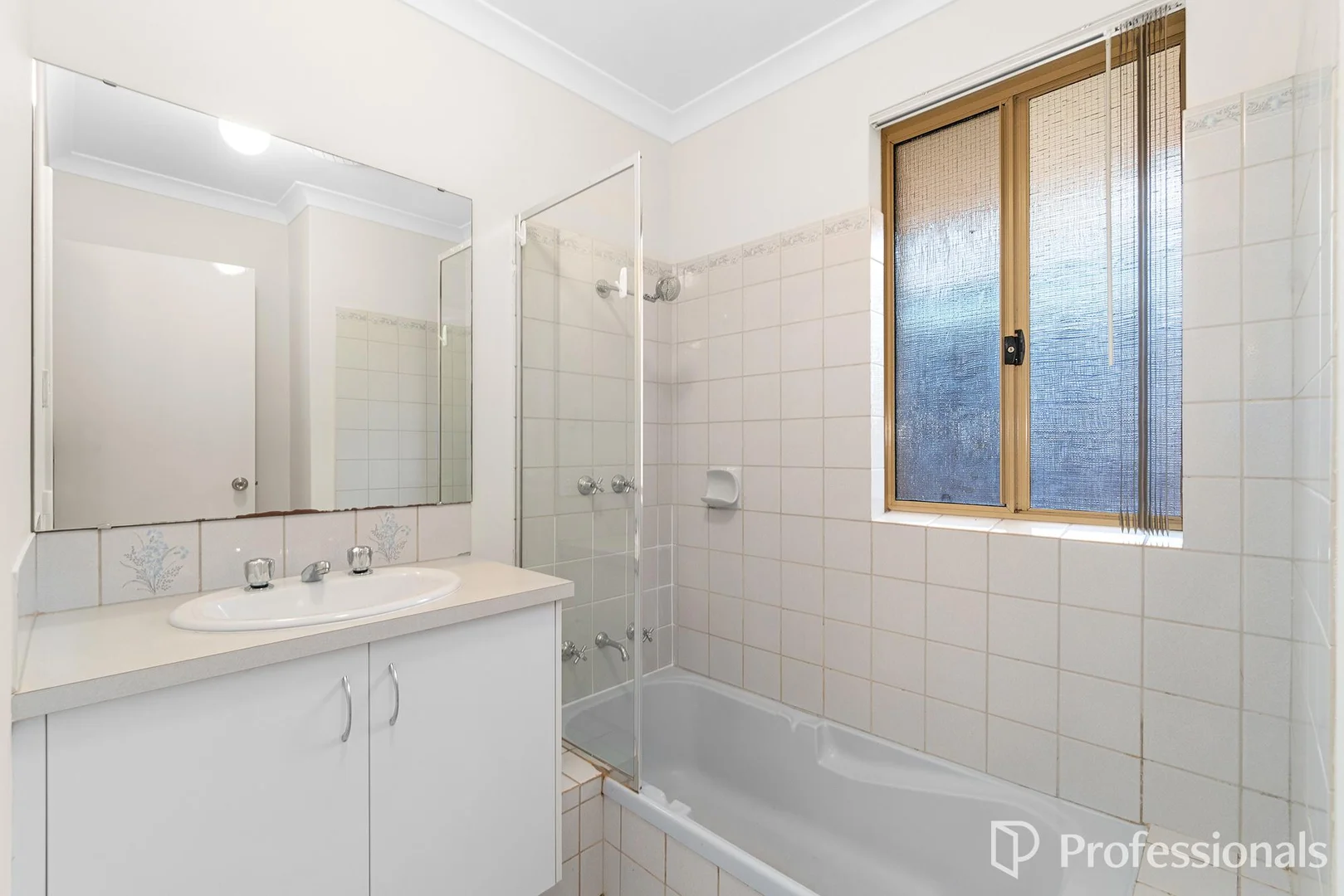 Additional image 12 of 142 Seville Drive, Seville Grove WA 6112