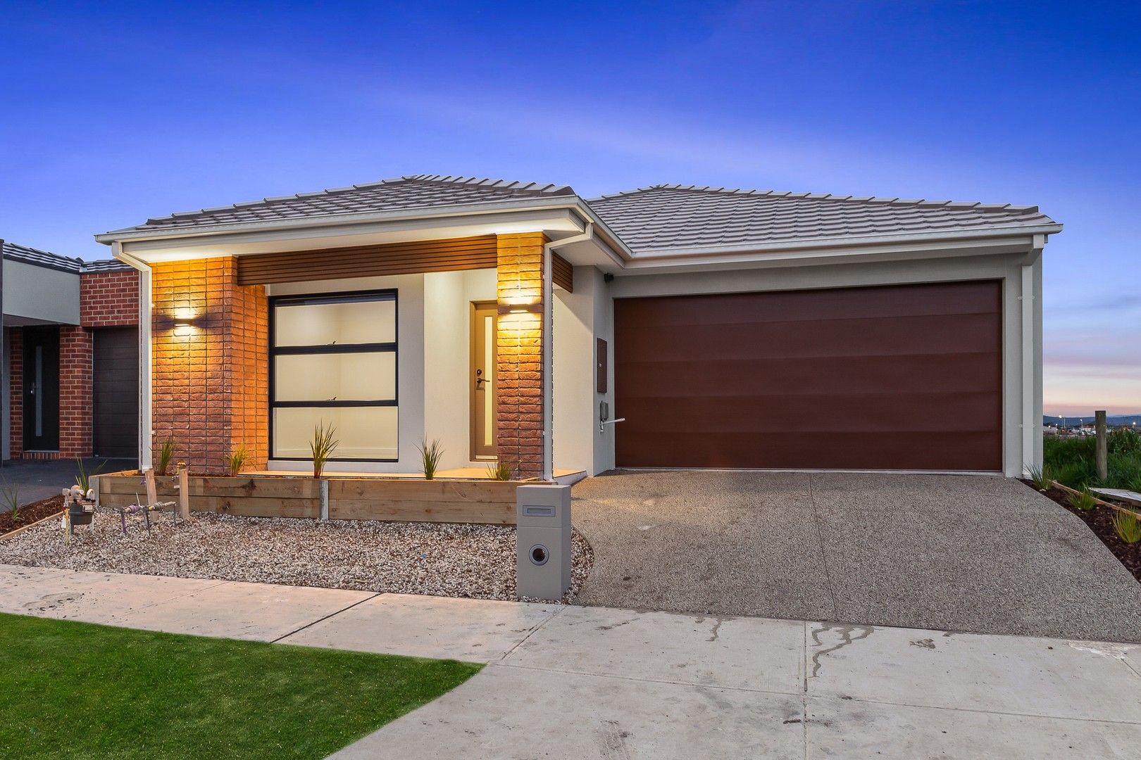 4 bedrooms House in 30 Bellavita Ave CLYDE VIC, 3978