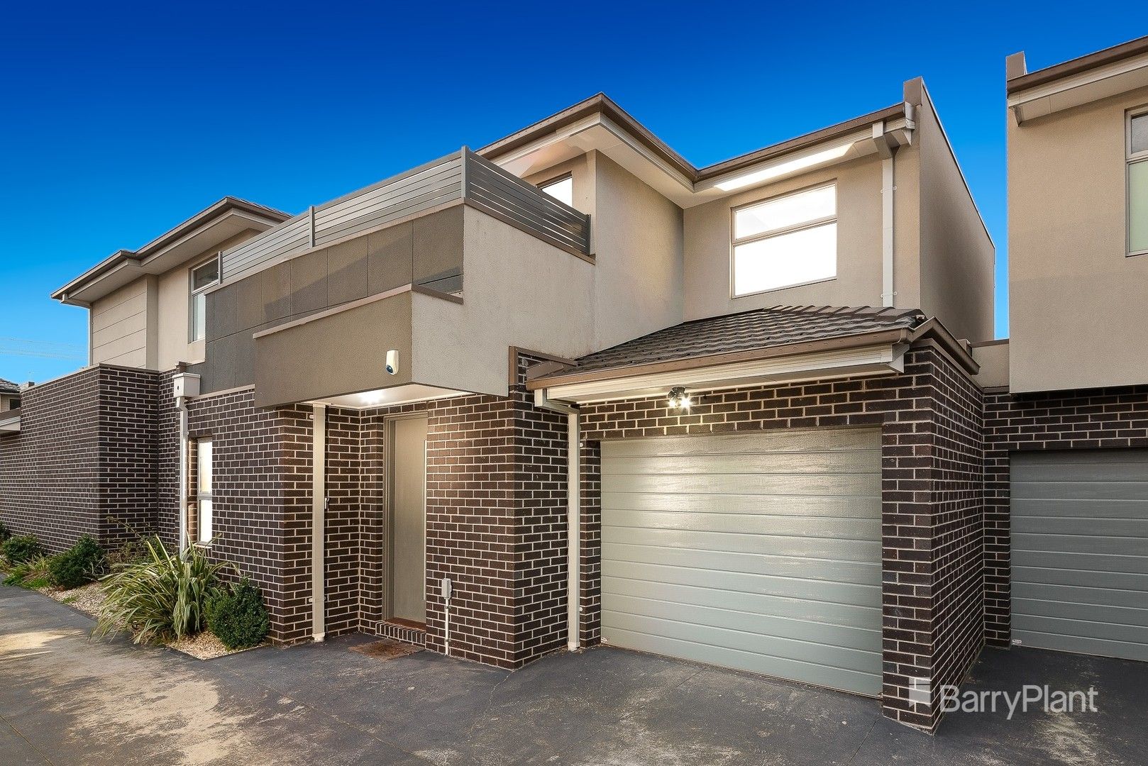 2/11 Lex Grove, Oak Park VIC 3046, Image 0