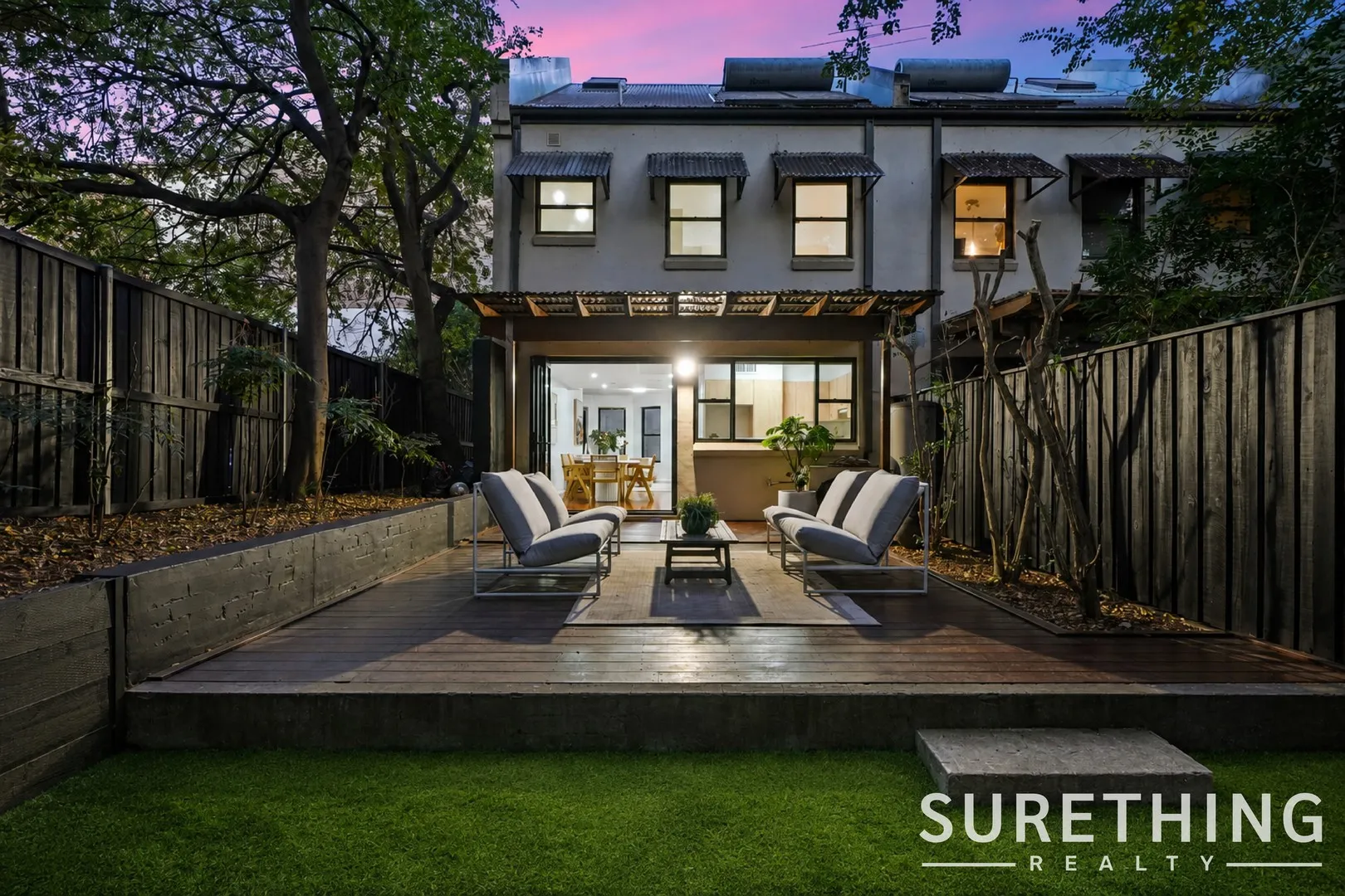 Full brick townhouse, a stone's throw away from the city, Forest Lodge
