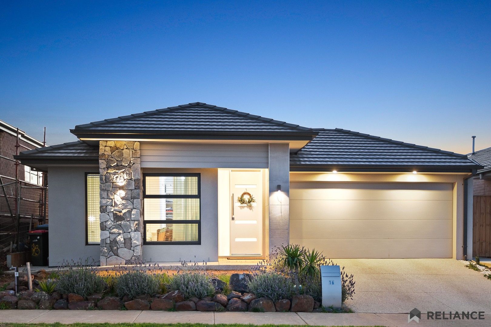 4 bedrooms House in  MANOR LAKES VIC, 3024