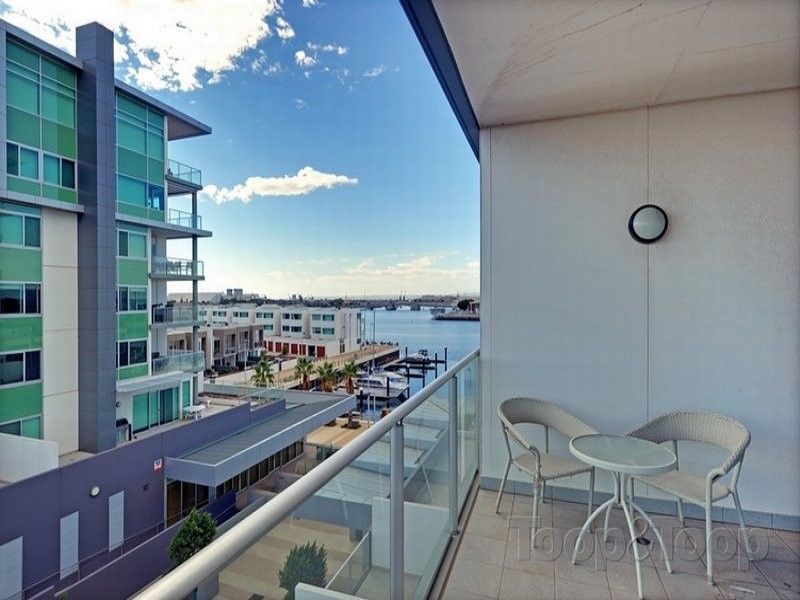 305/1-2 Tarni Court, New Port SA 5015, Image 1