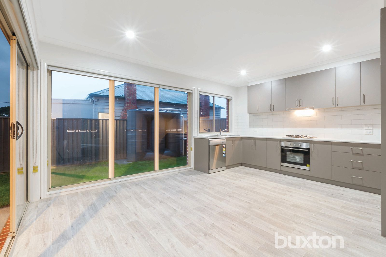 2/9 Foster Street, Redan VIC 3350, Image 2