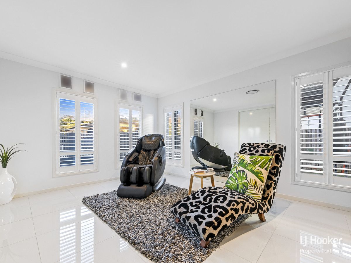 88 Linacre Crescent, Carindale QLD 4152, Image 2