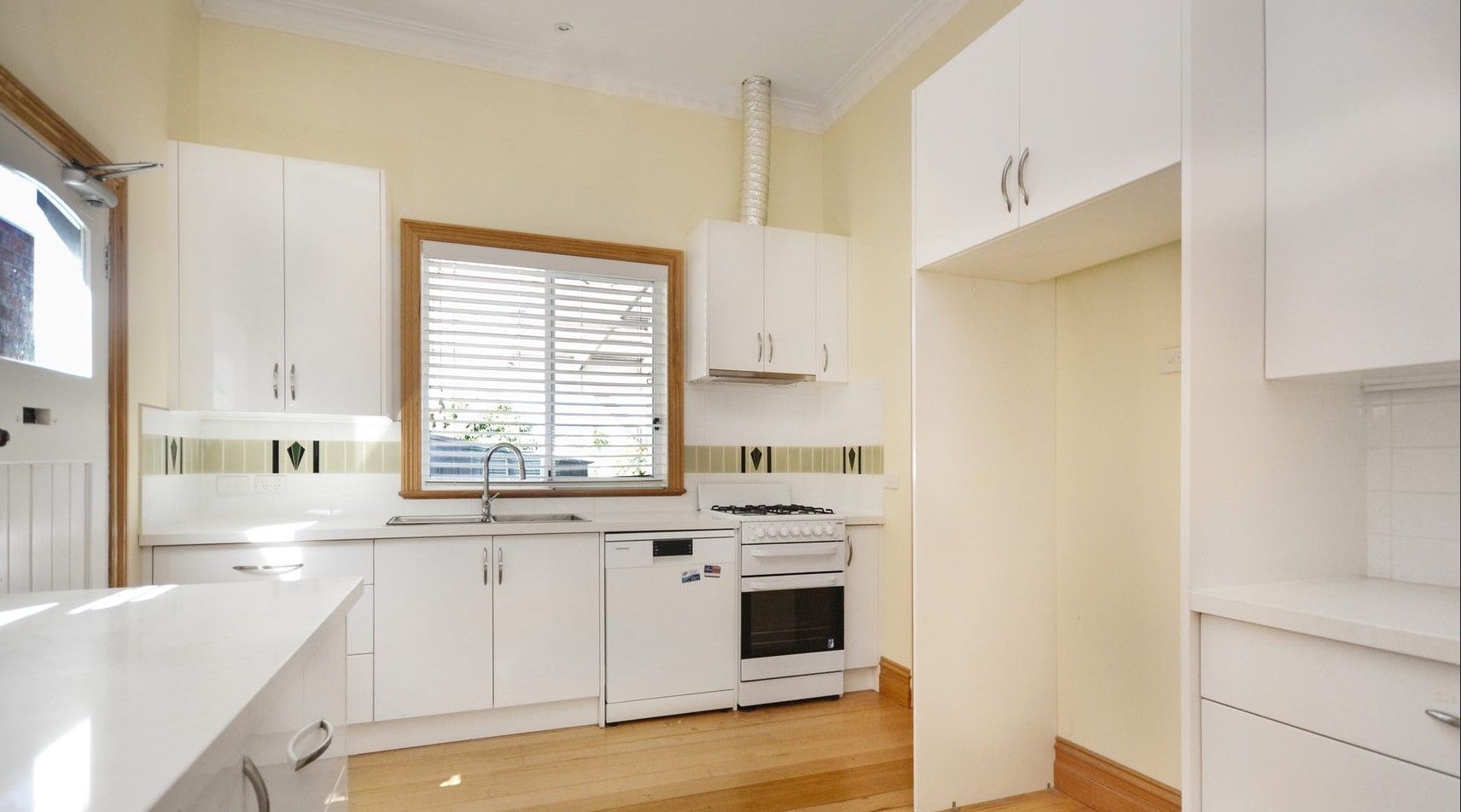 2 bedrooms House in 5 Montague Street PRESTON VIC, 3072