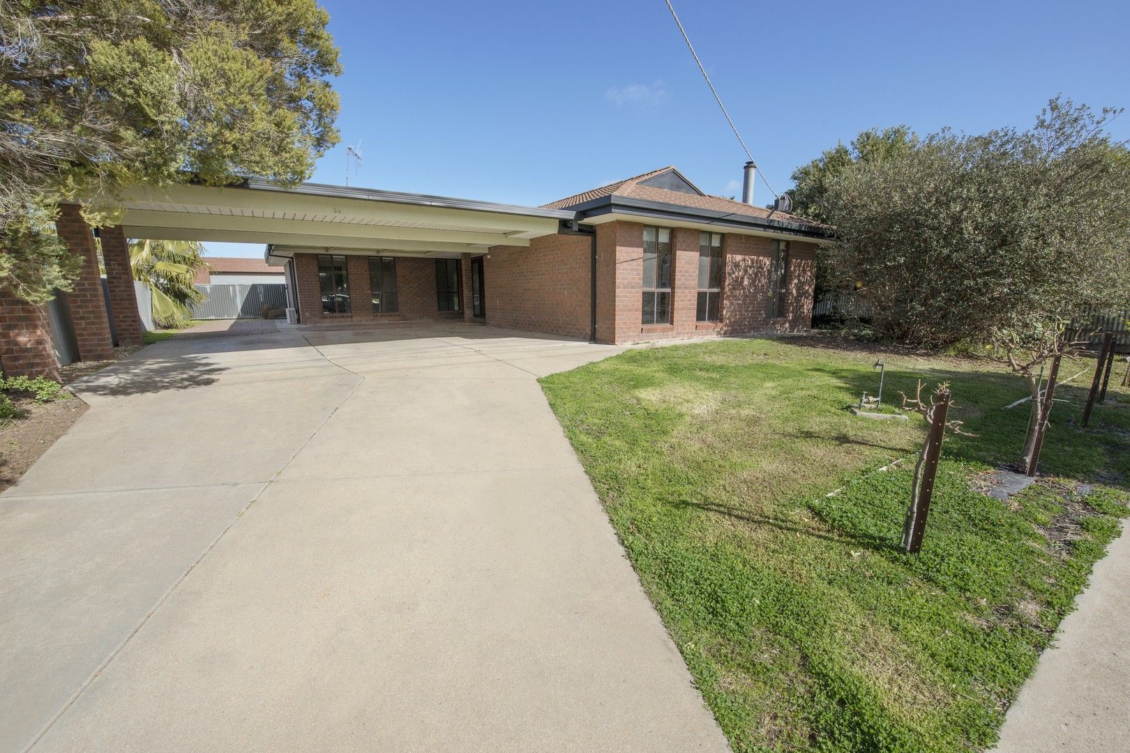 3 bedrooms House in 33 Arnoldt Street SWAN HILL VIC, 3585