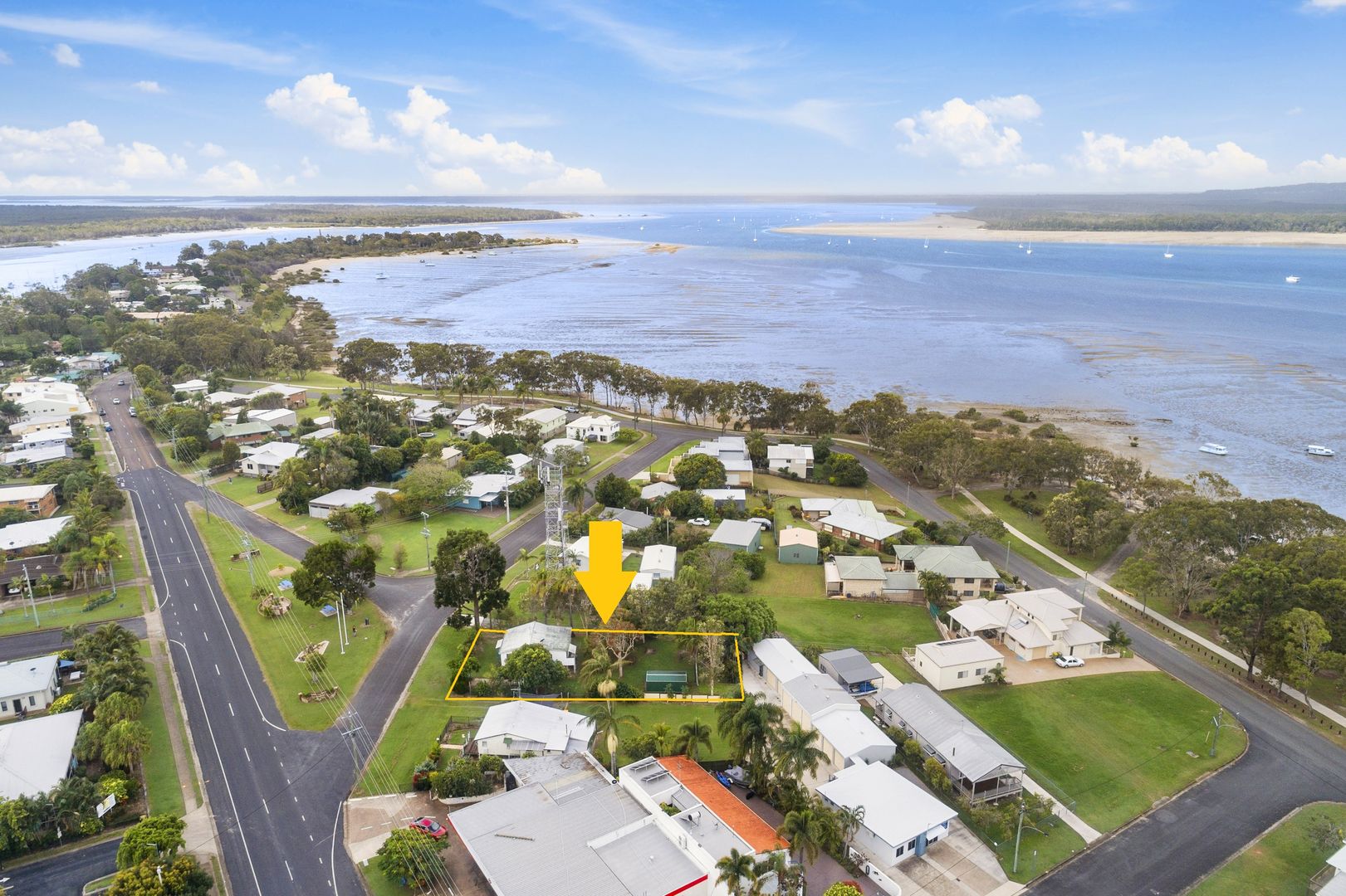 19 Gympie Road, Tin Can Bay