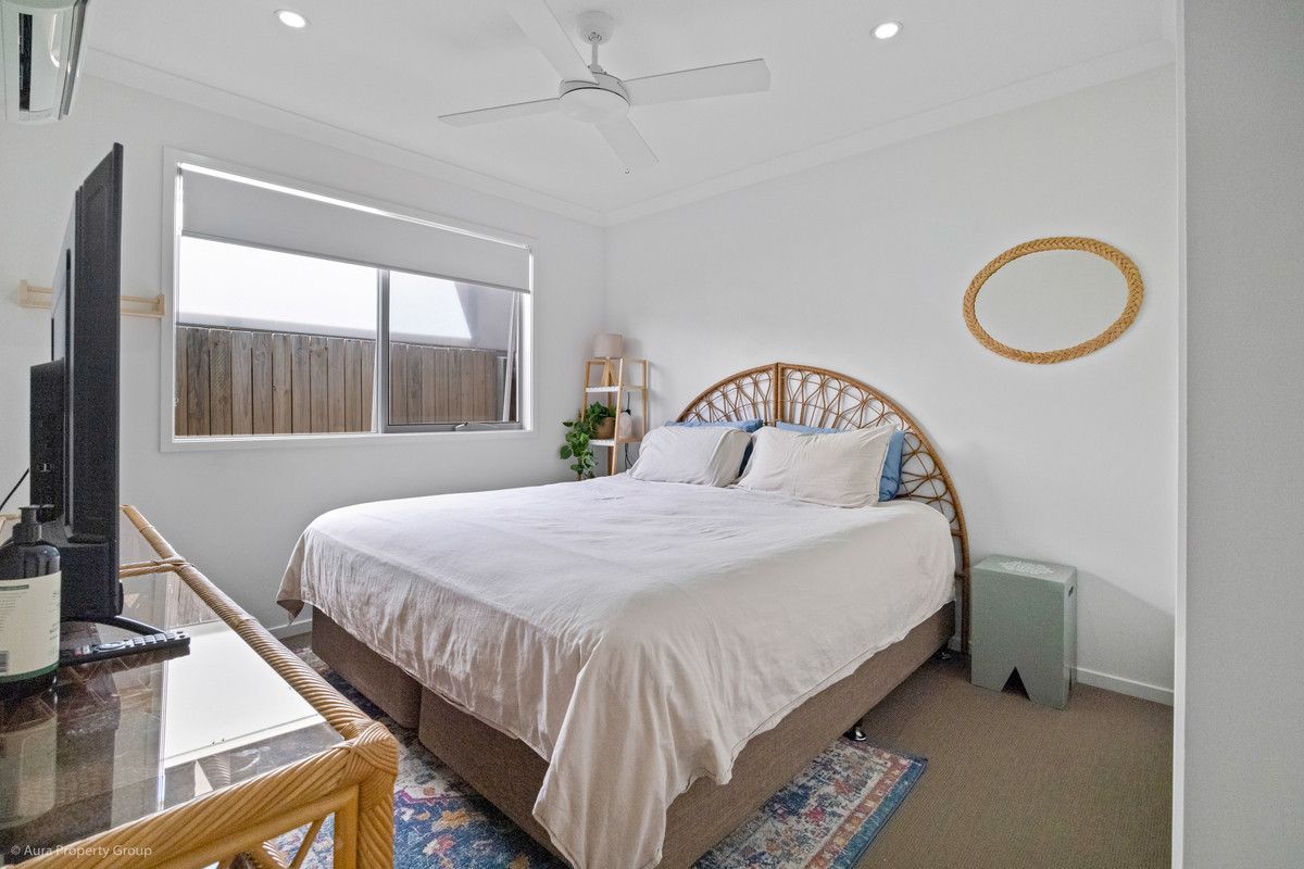 33 Bells Reach Drive, Caloundra West QLD 4551, Image 2