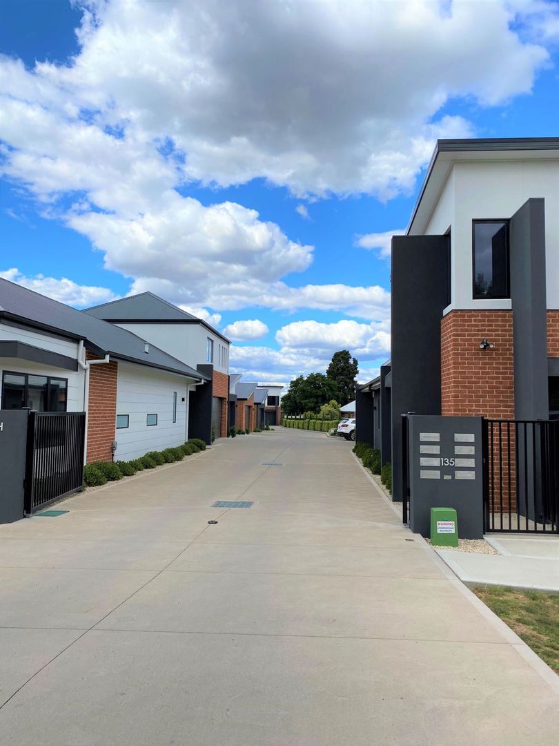 1/135 Keppel Street, Bathurst Property History & Address Research