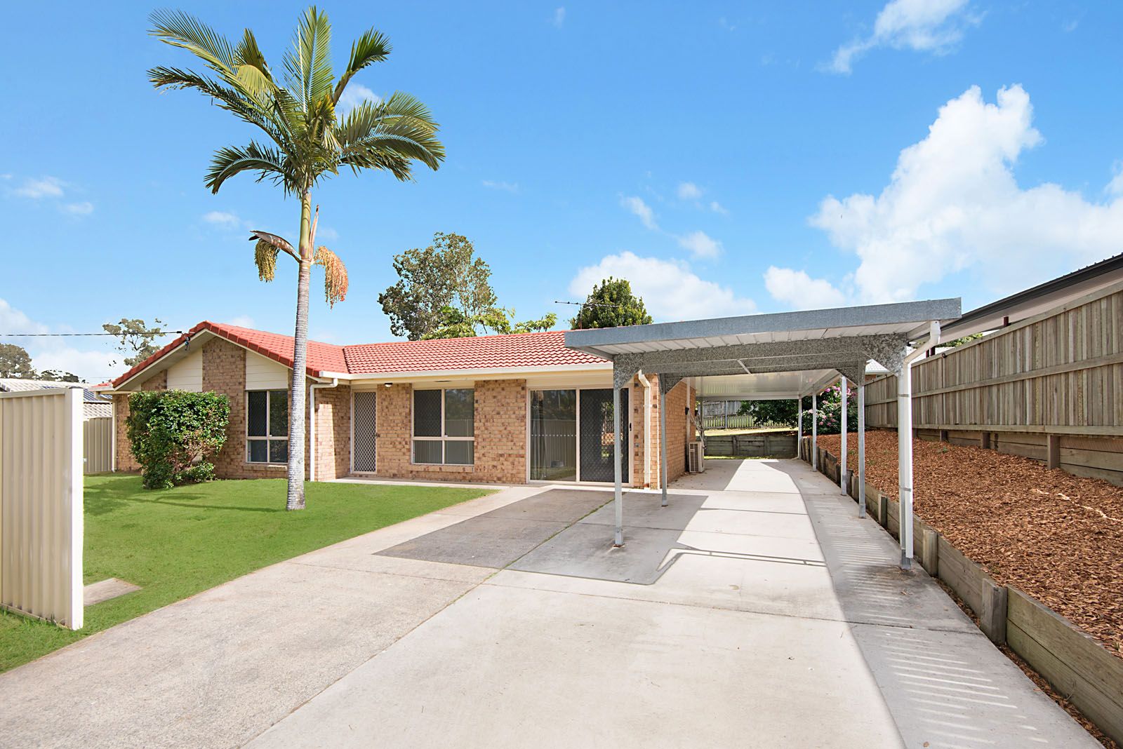 4 bedrooms House in 7 Barker Street BORONIA HEIGHTS QLD, 4124