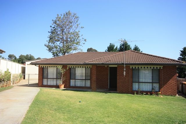 9 Wignel Place, Mount Annan NSW 2567, Image 0
