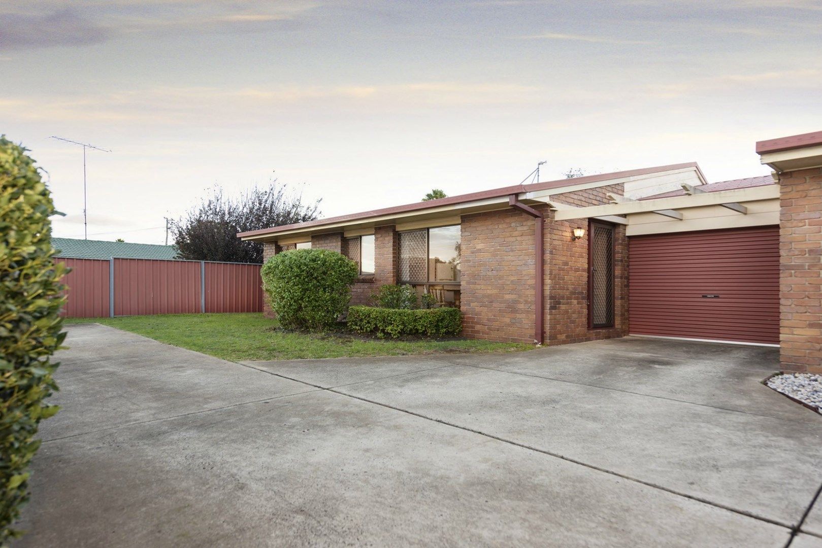 2/4 Heinemann Court, Kearneys Spring QLD 4350, Image 0