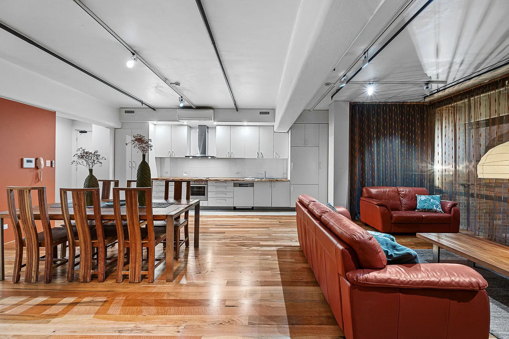 Apartment in Perth - View 5