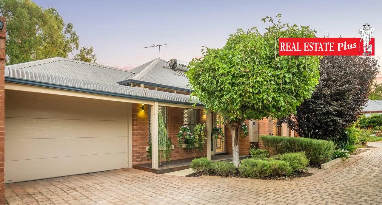 Primary image of 2/15 Fauntleroy Street, Guildford WA 6055