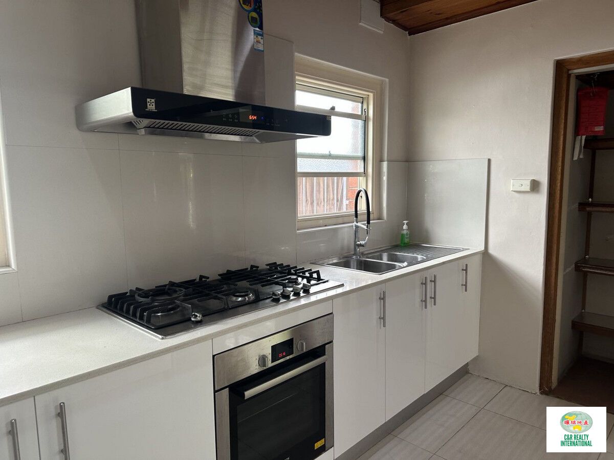 5 bedrooms House in 4 Anderson Street WESTMEAD NSW, 2145
