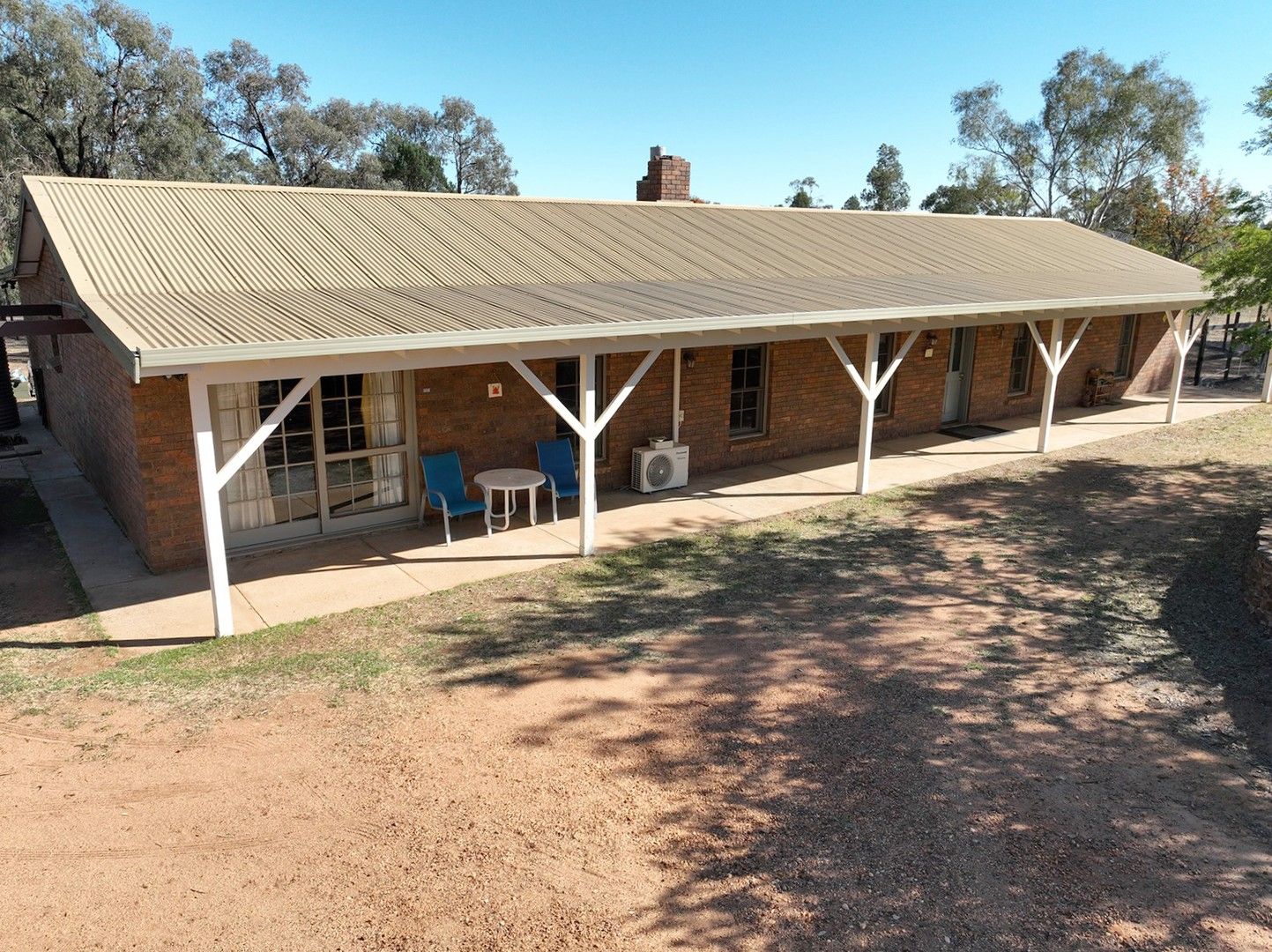 5 bedrooms Rural in 20R Ascot Park Road DUBBO NSW, 2830