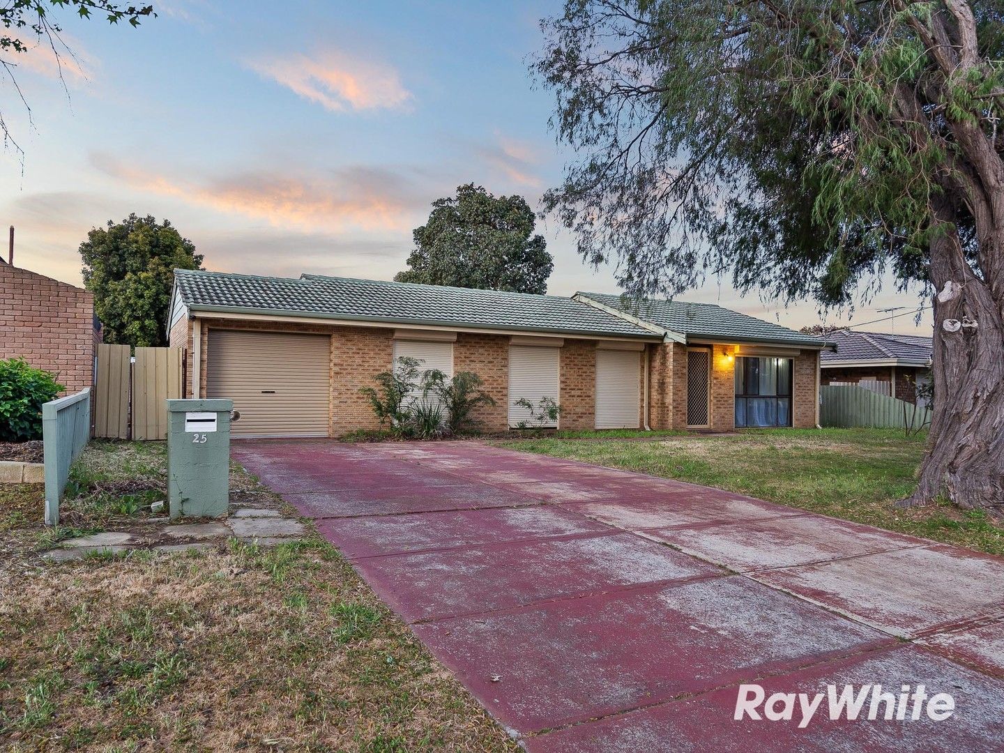 4 bedrooms House in 25 Arkansas Way GREENFIELDS WA, 6210
