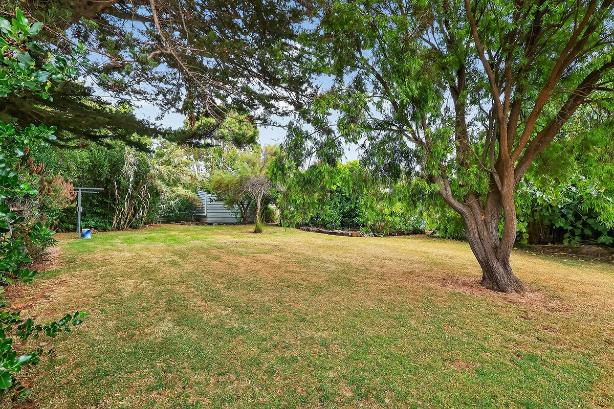 Additional image 11 of 141 Princes Highway, Port Fairy VIC 3284