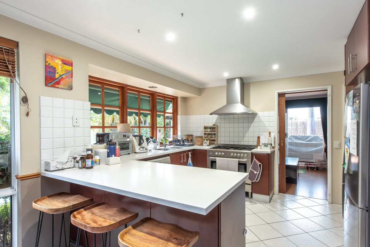 2 Crathie Court, Kingsley WA 6026, Image 2