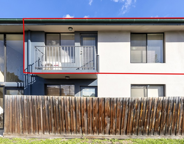 13/9 Churchill Avenue, Maidstone VIC 3012