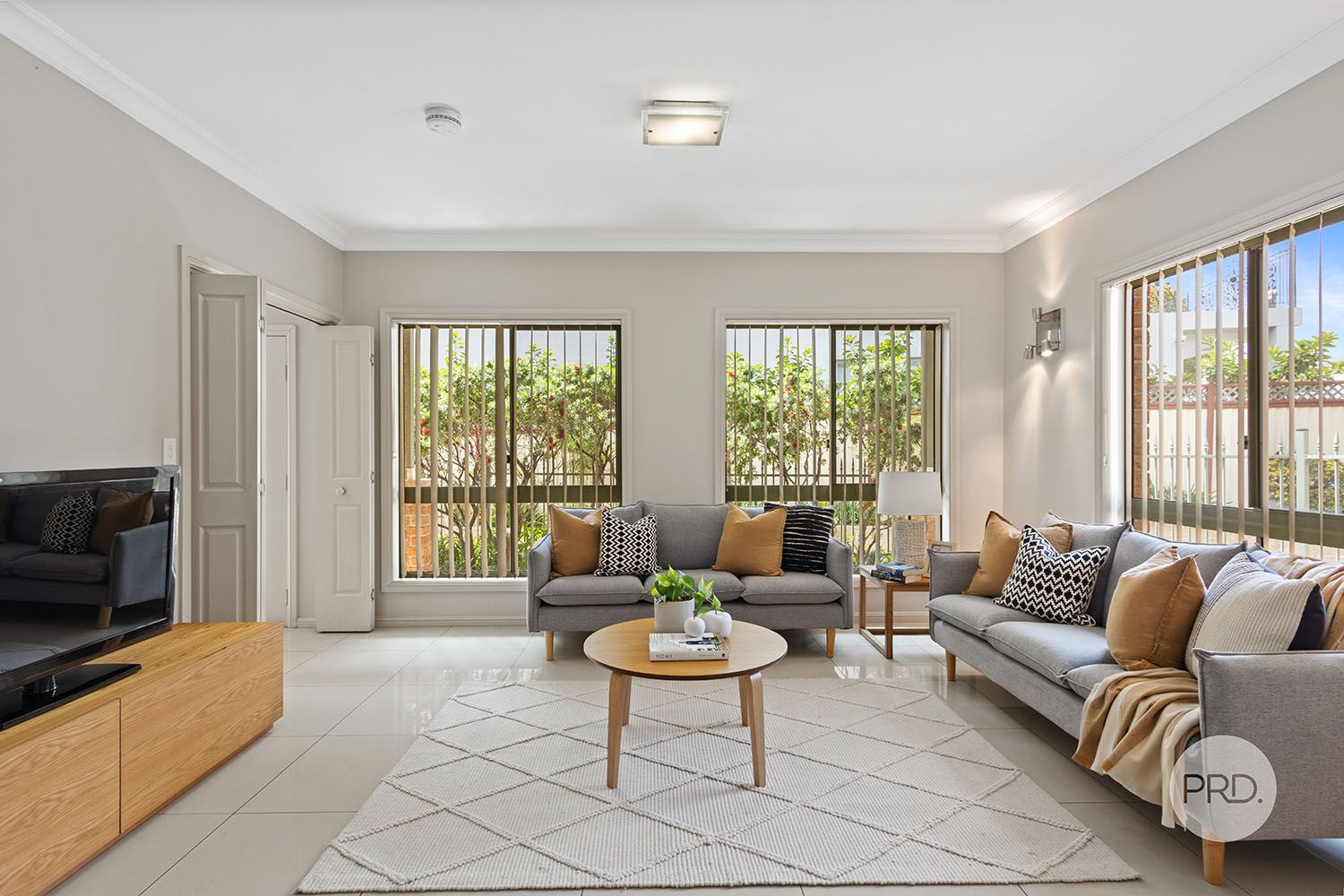 3 bedrooms Townhouse in 2/15 Henry Lawson Drive PEAKHURST NSW, 2210