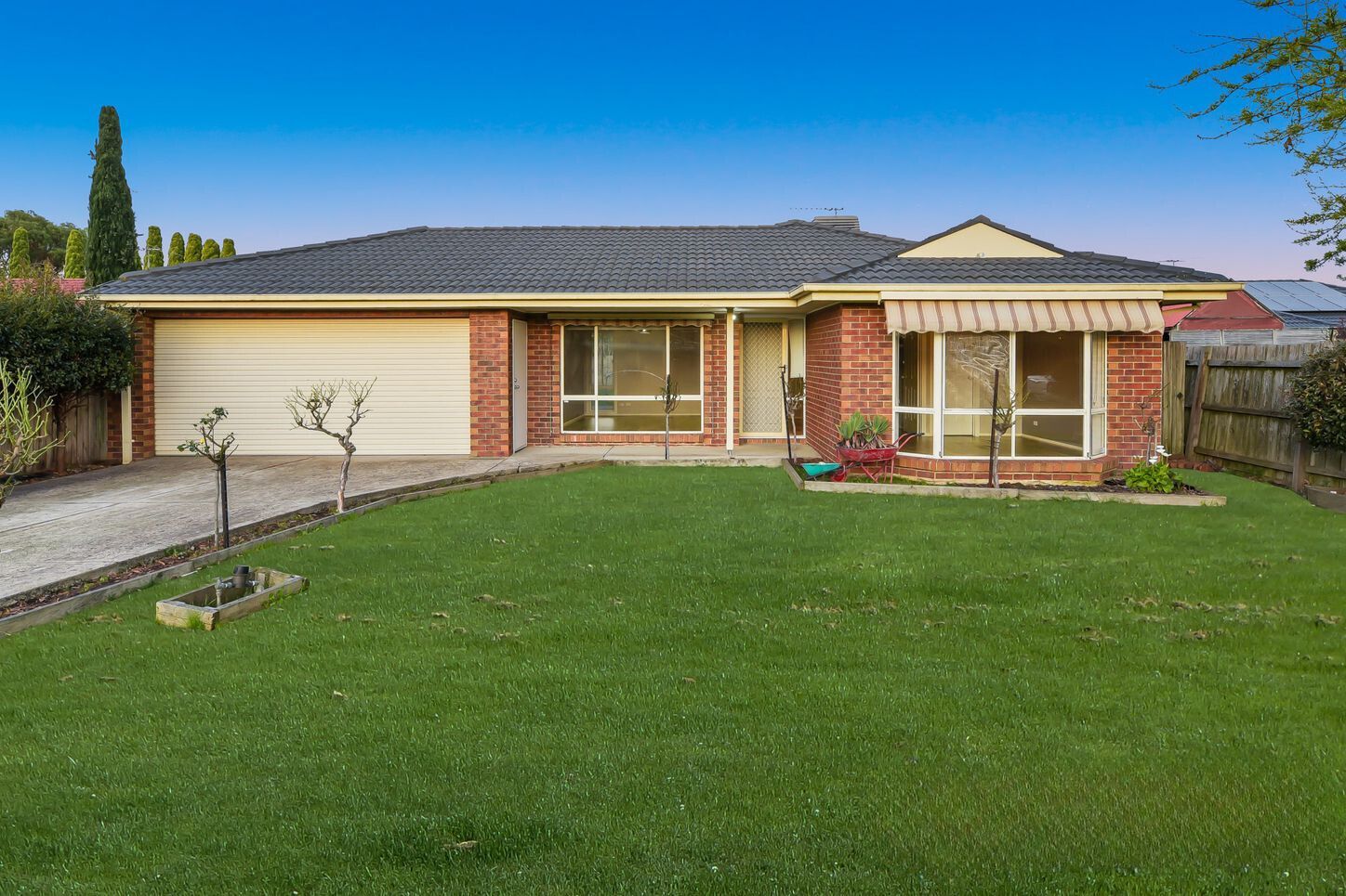 4 bedrooms House in 4 Kinsale View BERWICK VIC, 3806