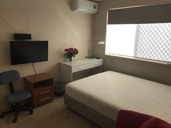 1 bedrooms House in 4/22 Mount Daguilar ALGESTER QLD, 4115