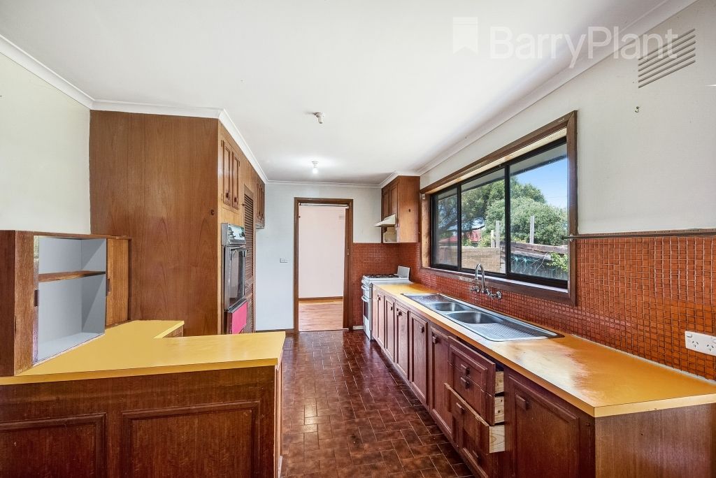 8 Rudolph Street, Hoppers Crossing VIC 3029, Image 2