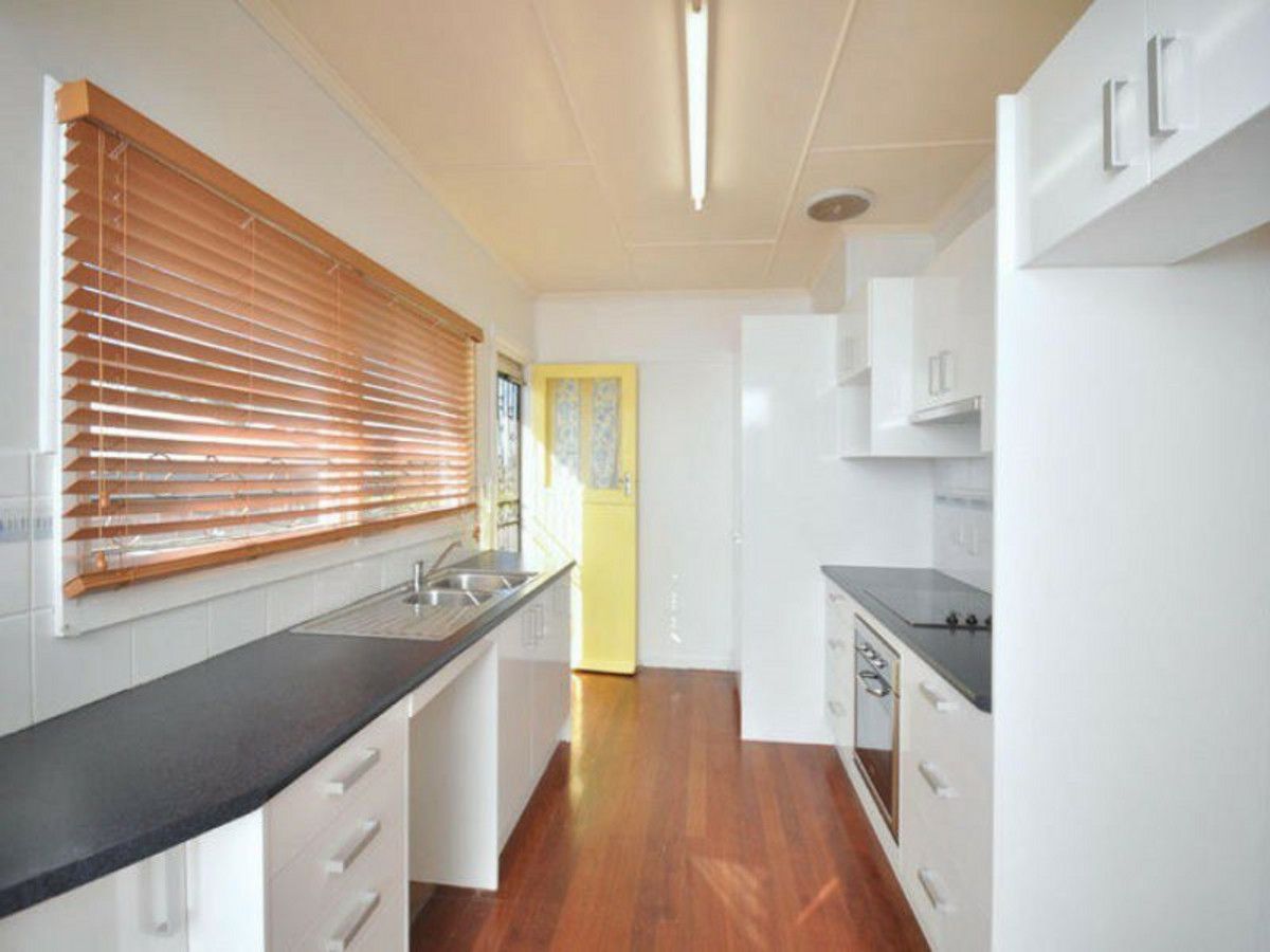 3 bedrooms House in 99 Graham Road CARSELDINE QLD, 4034