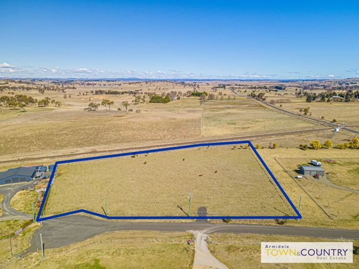 4 Yellowtail Court, Armidale NSW 2350, Image 1