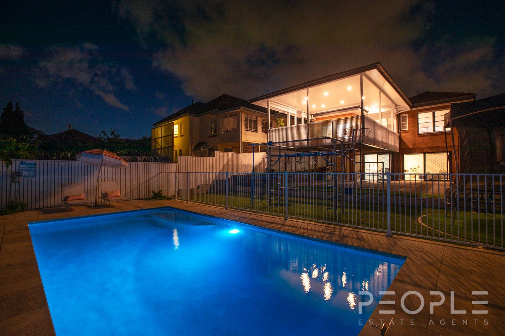 15 Kirkland Avenue, Coorparoo QLD 4151, Image 2