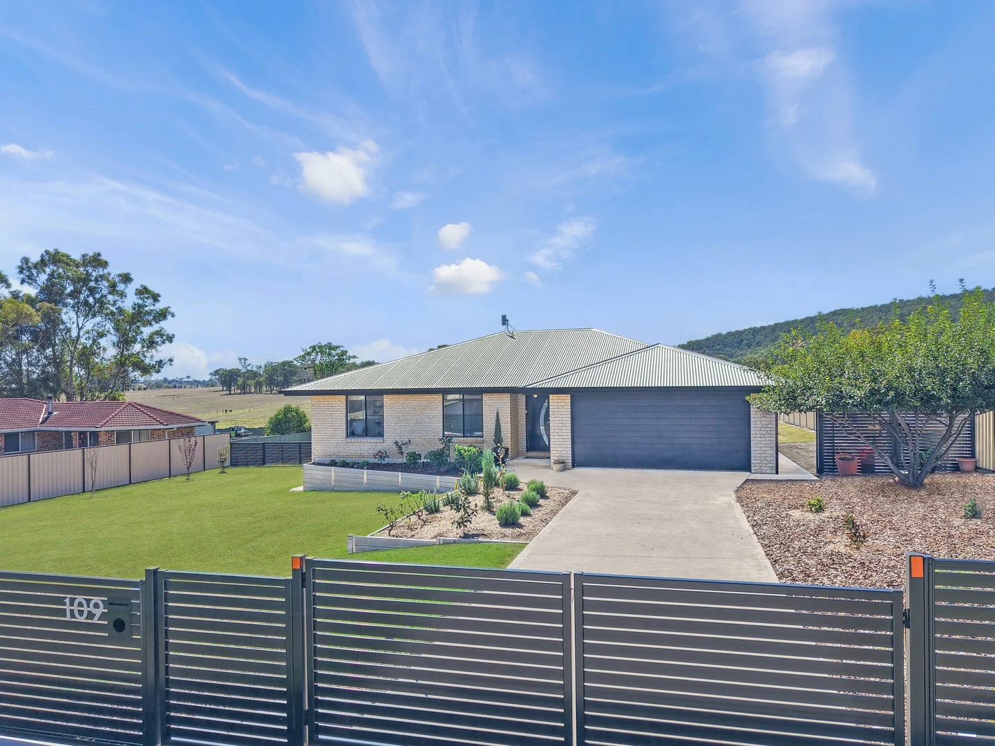 Primary image of 109 East Street, Tenterfield NSW 2372