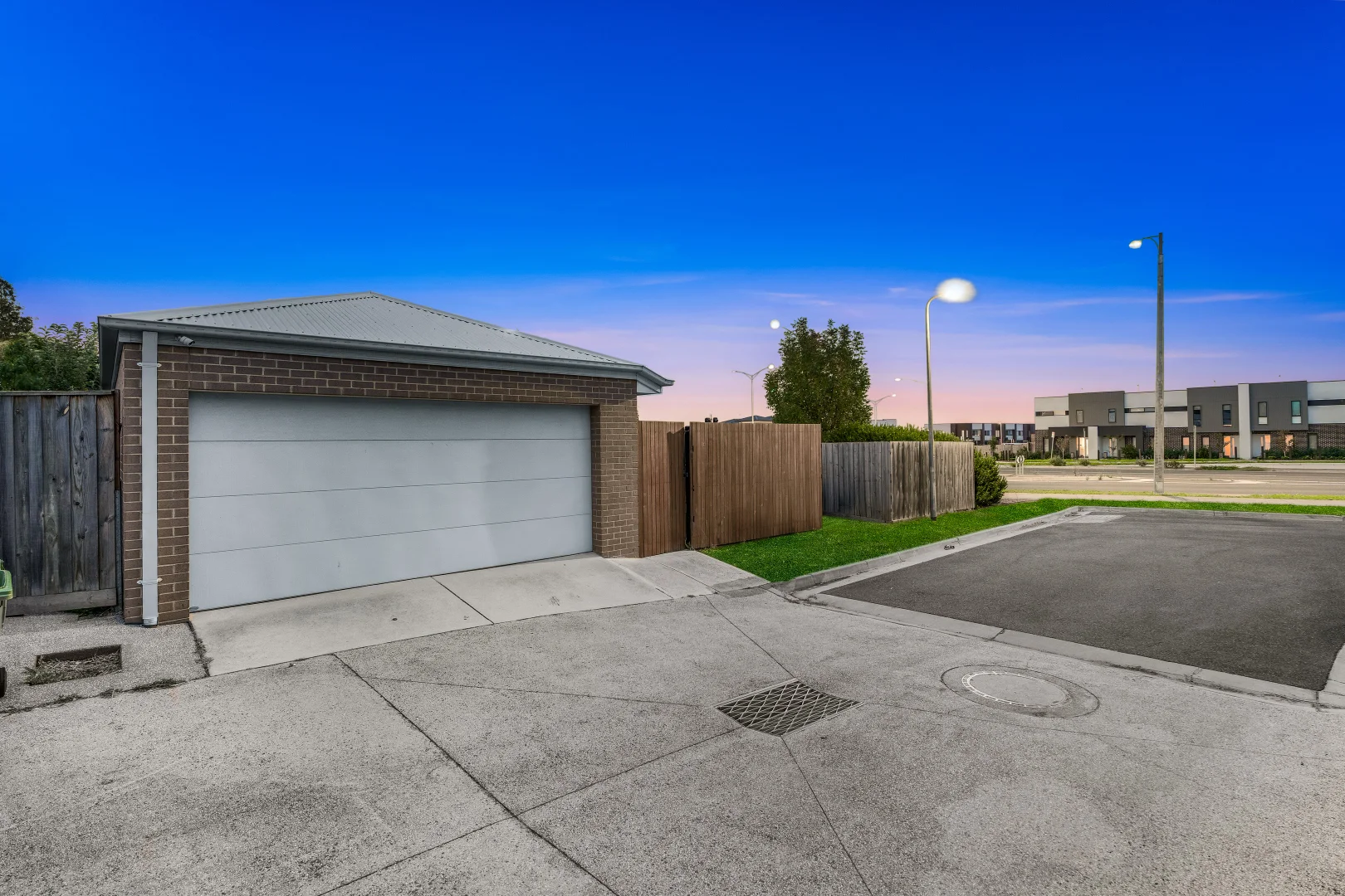 Additional image 14 of 206 Wheelers Park Drive, Cranbourne North VIC 3977