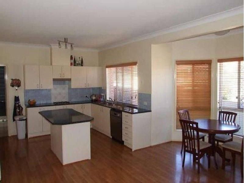 21 Rivergum Place, MACKENZIE QLD 4156, Image 1