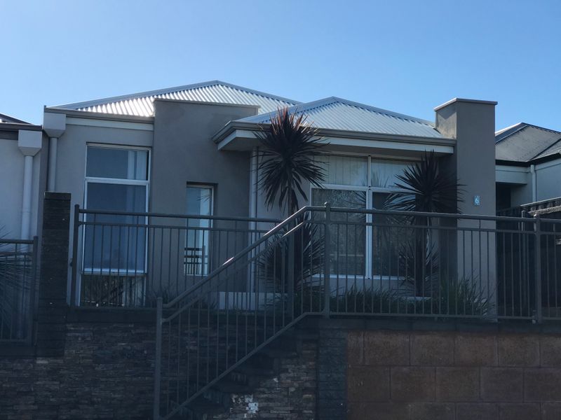 3 bedrooms House in 6 Hosnie Drive ELLENBROOK WA, 6069